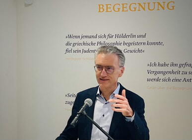 „In der Mitte der Zeit“ – Hölderlins Hymne ‚Germanien‘ im Lichte Heideggers