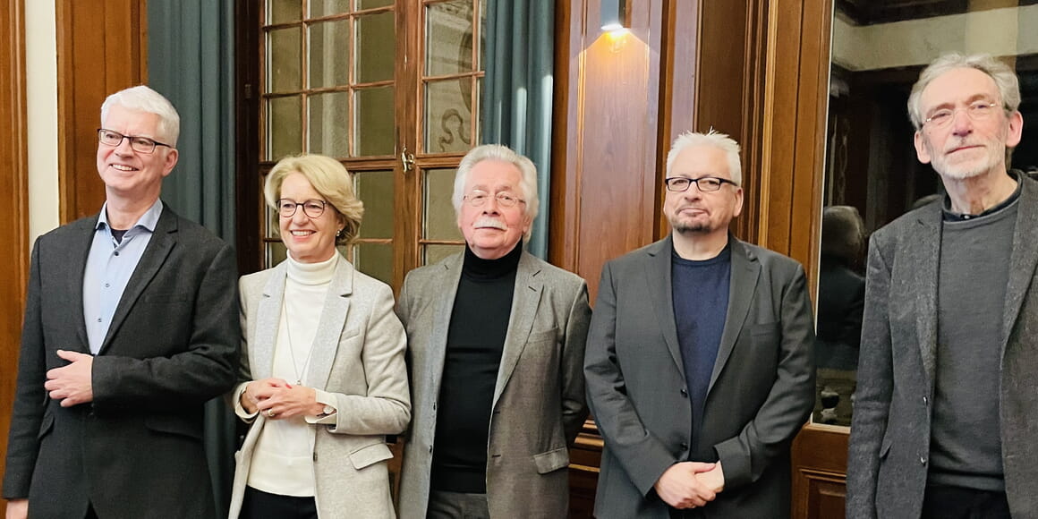 <p>Gerhard Steimer und Oliver Hahn stellen die RFA-Ergebnisse vor</p>