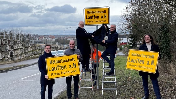 Das neue Ortsschild von Lauffen am Neckar